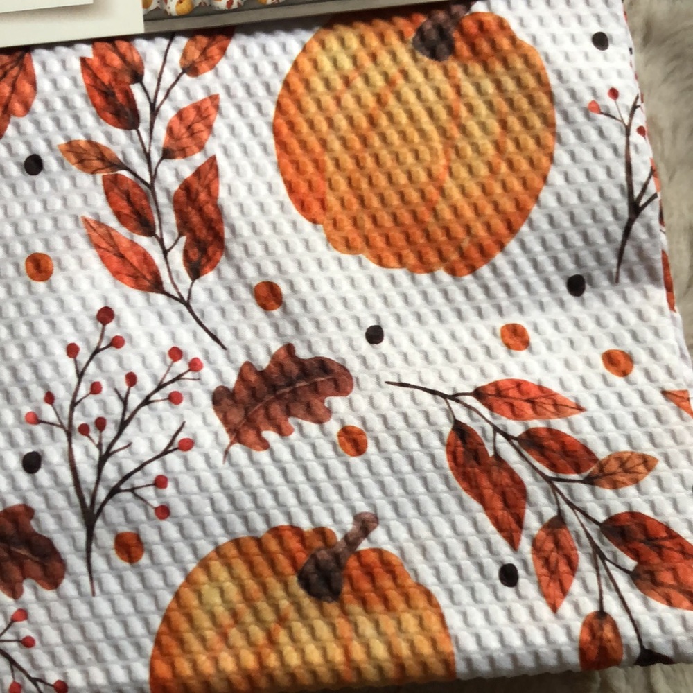 Pumpkin Print Water Resistant Shower Curtain - Picture 3 of 8